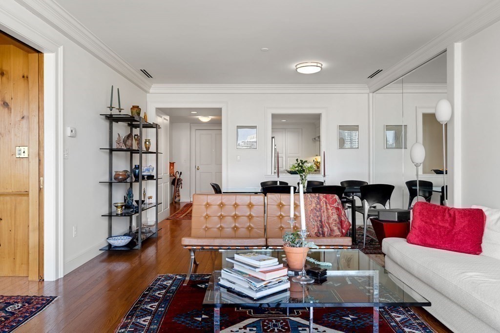 2 Commonwealth Ave, Back Bay