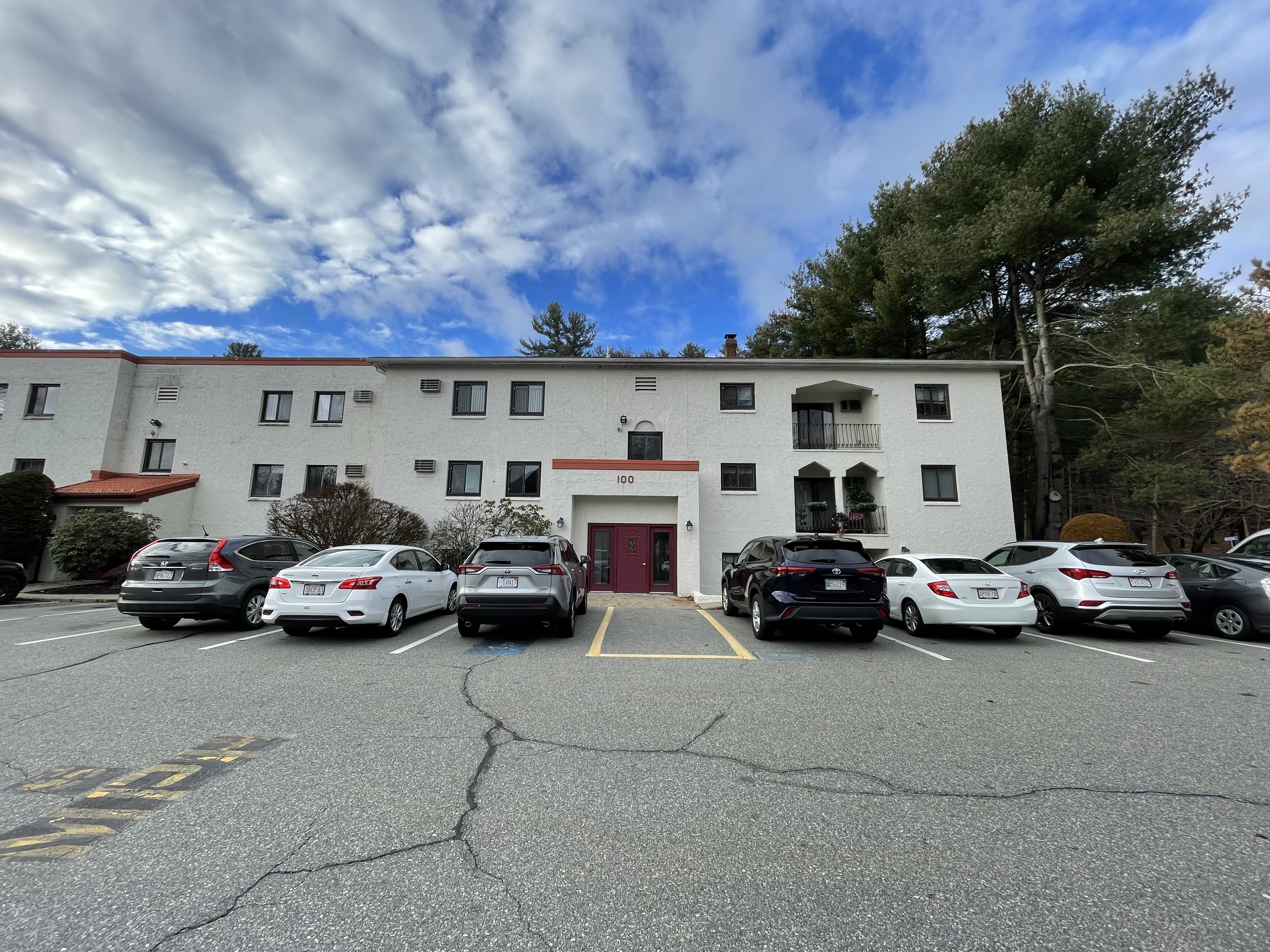 100 Fellsview Ter, Stoneham