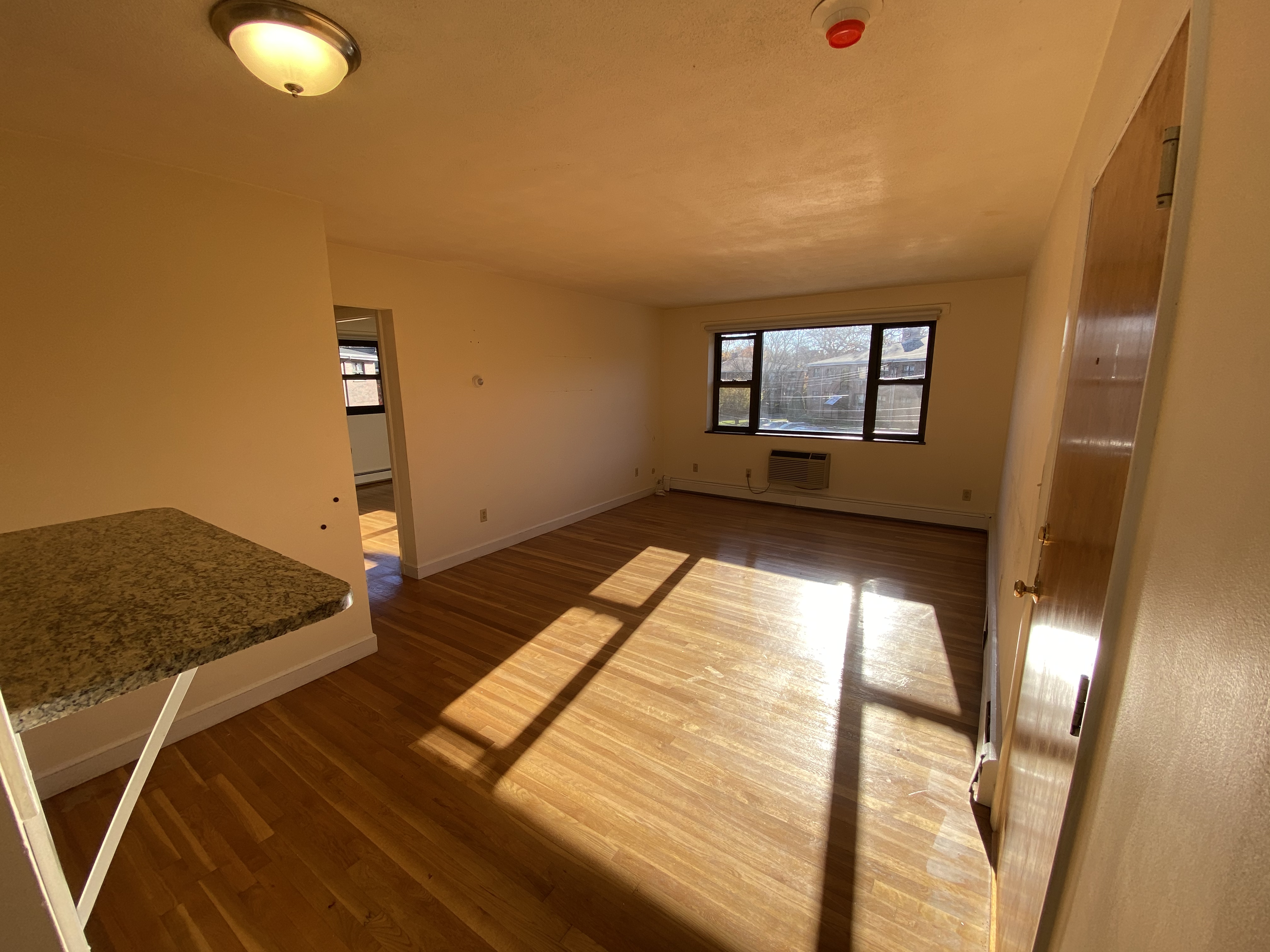 280 Grove St, Auburndale