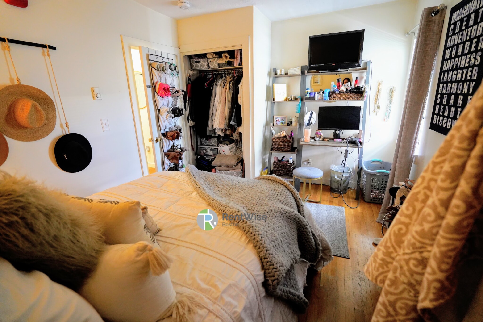 2 Schrepel Pl, South Boston