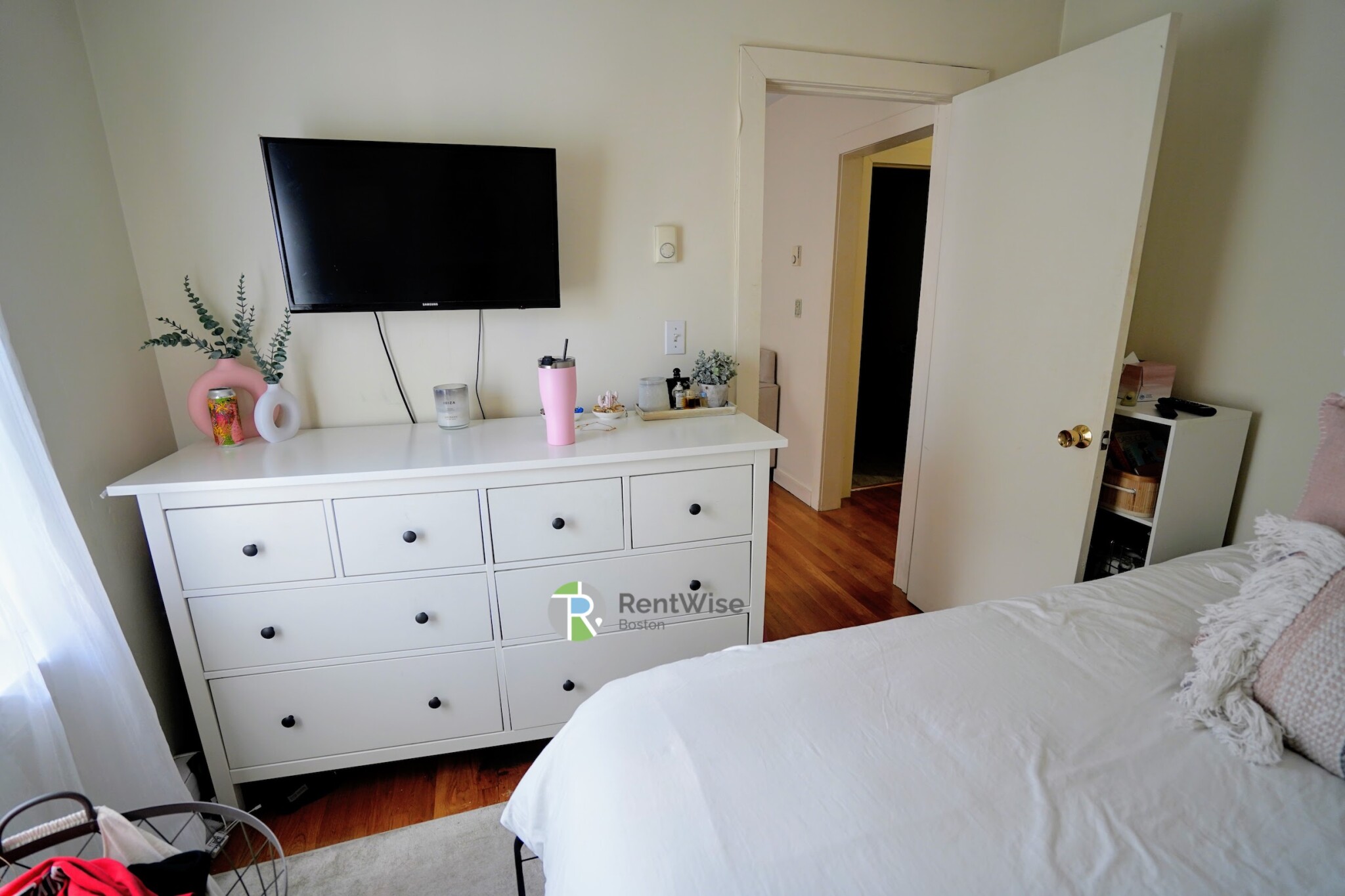 2 Schrepel Pl, South Boston