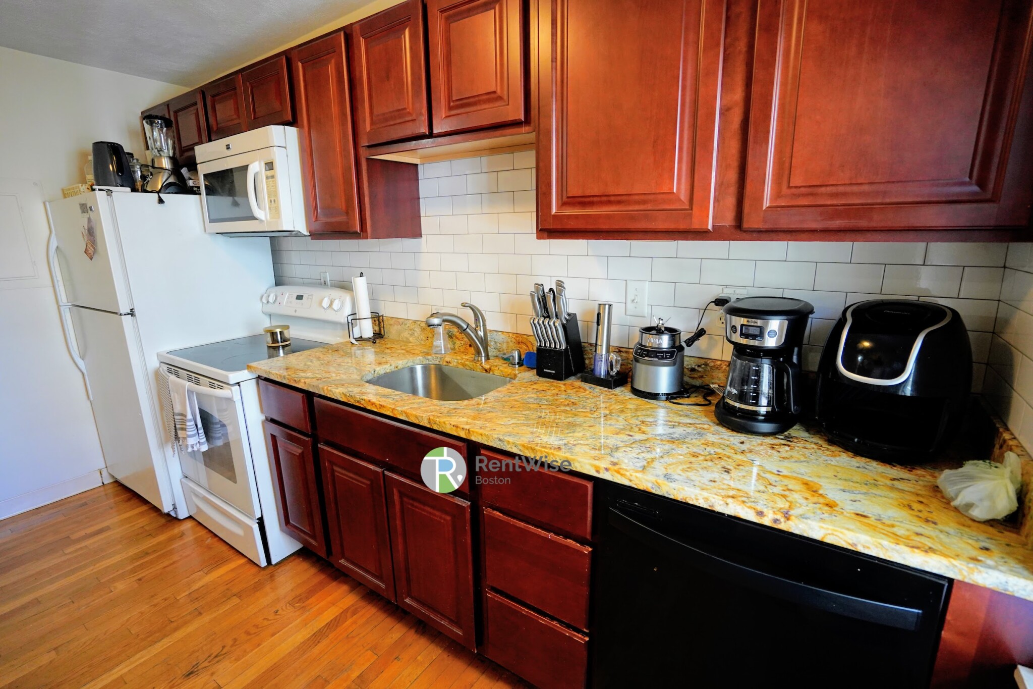 2 Schrepel Pl, South Boston