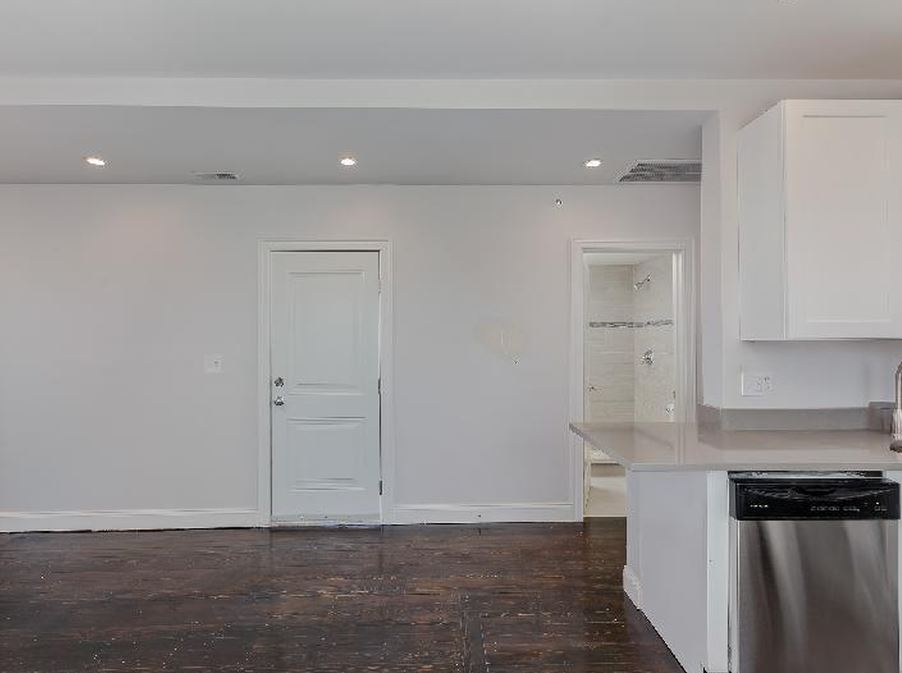 998 Tremont St, Roxbury