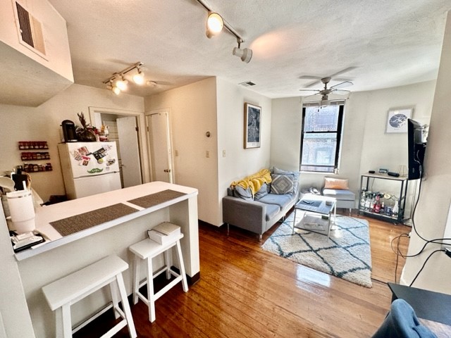 13 Charter St, North End