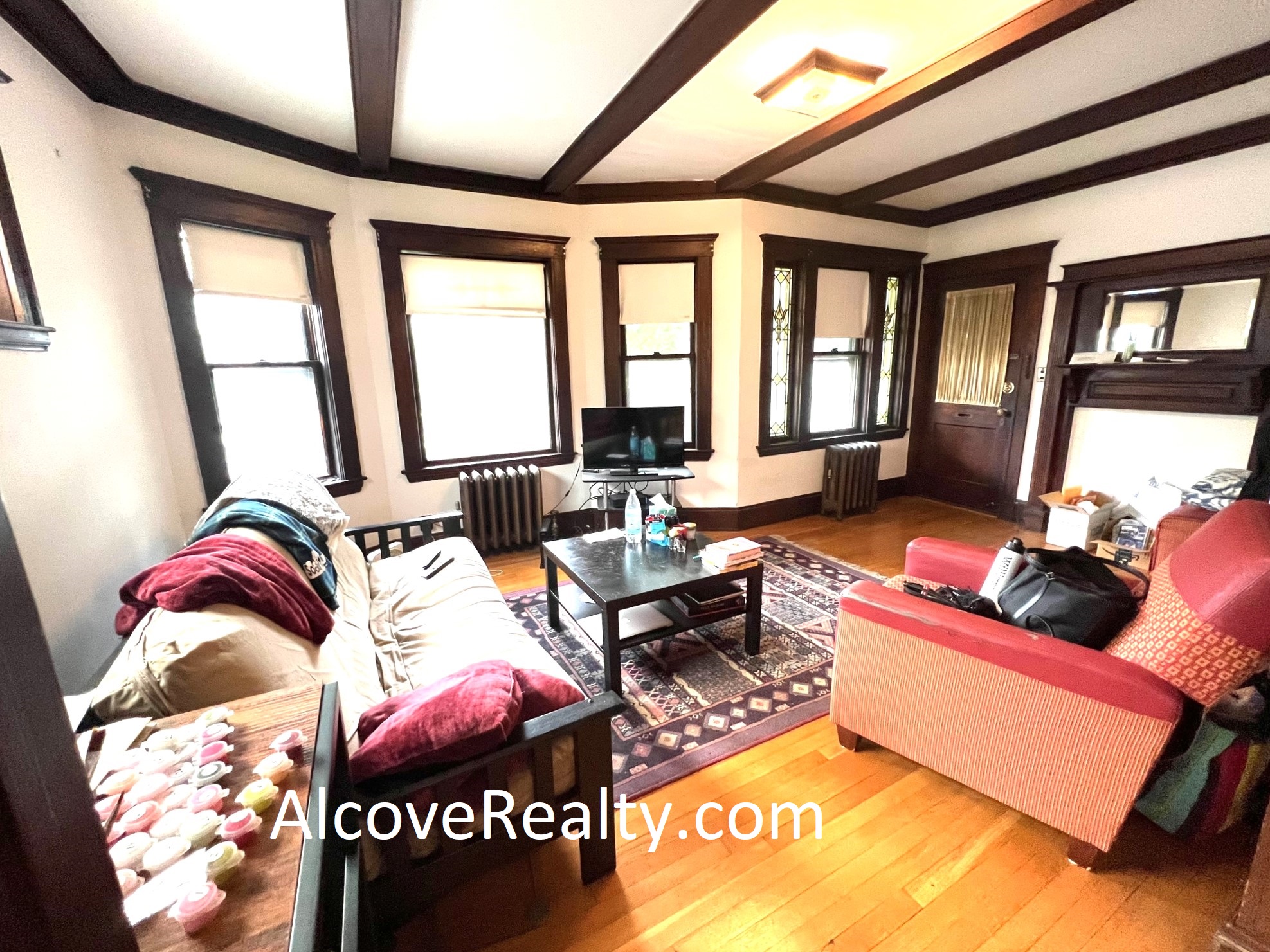 11 Leonard Ave, Teele Square