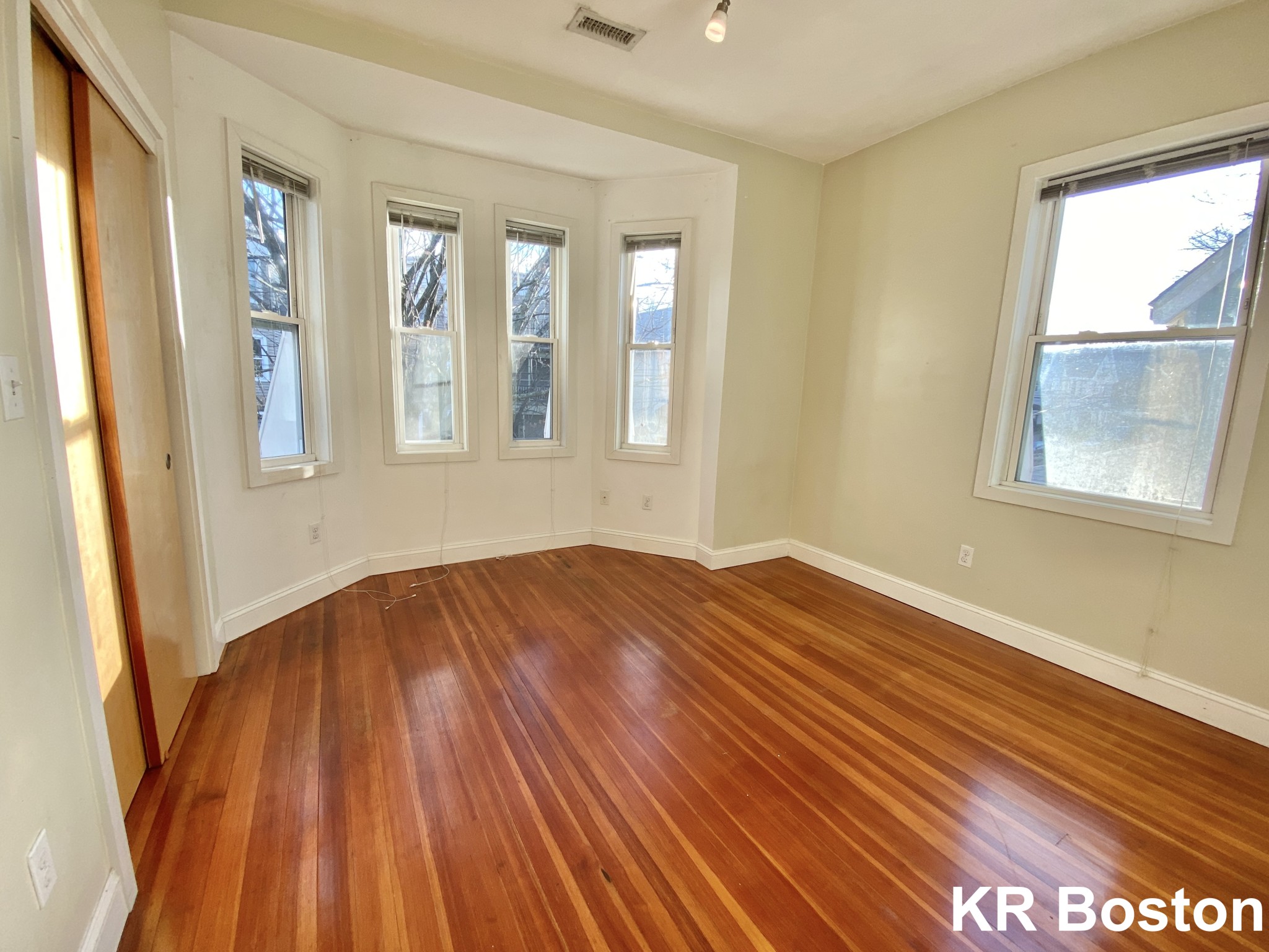 2 Wadsworth St, Allston