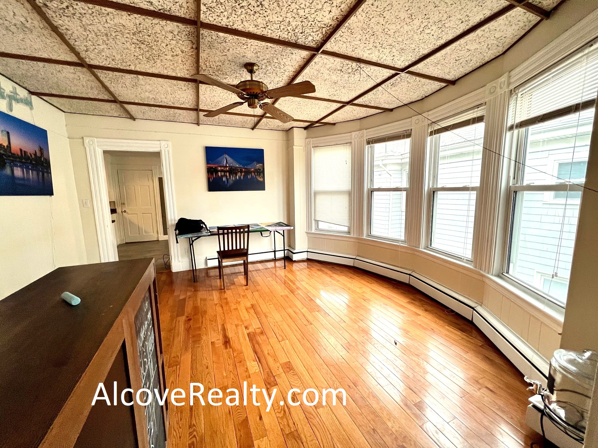 547 Broadway, Ball Square