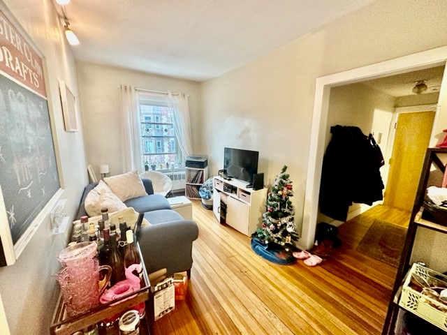 435 Hanover, North End