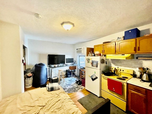 59 Salem St, North End