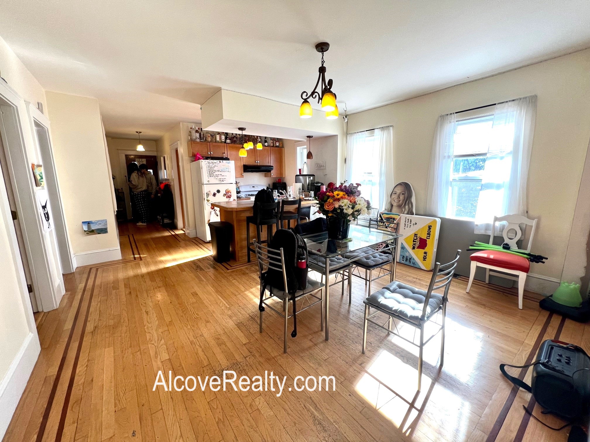 28 Cherry St, Davis Square