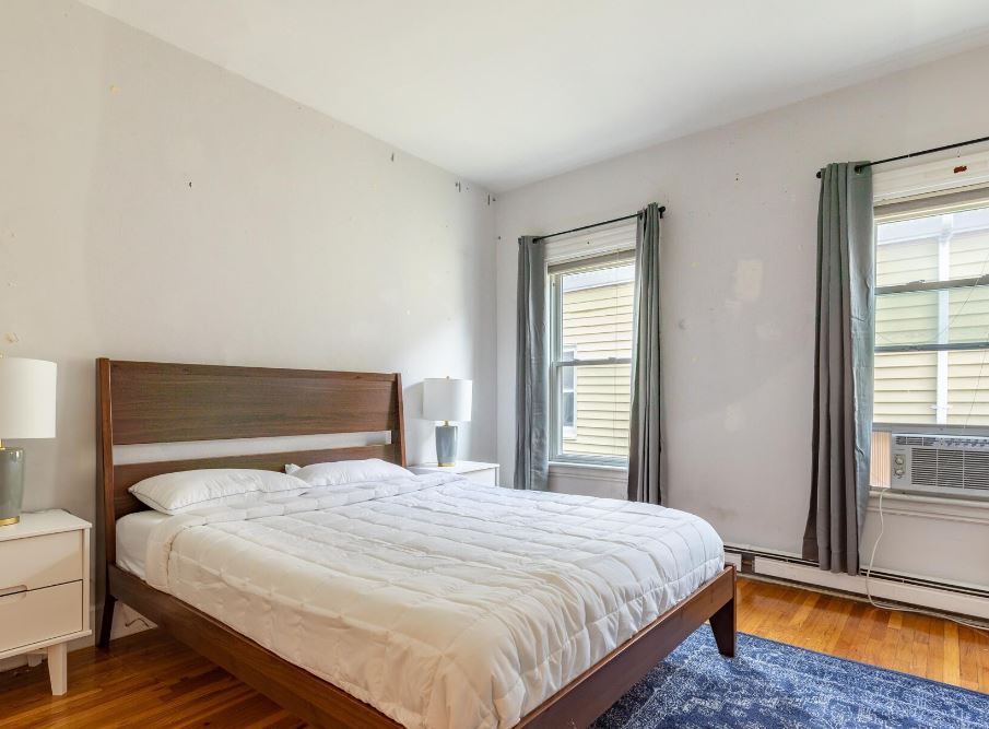 61 Hillside St, Fenway