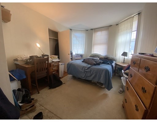 394 Riverway, Fenway