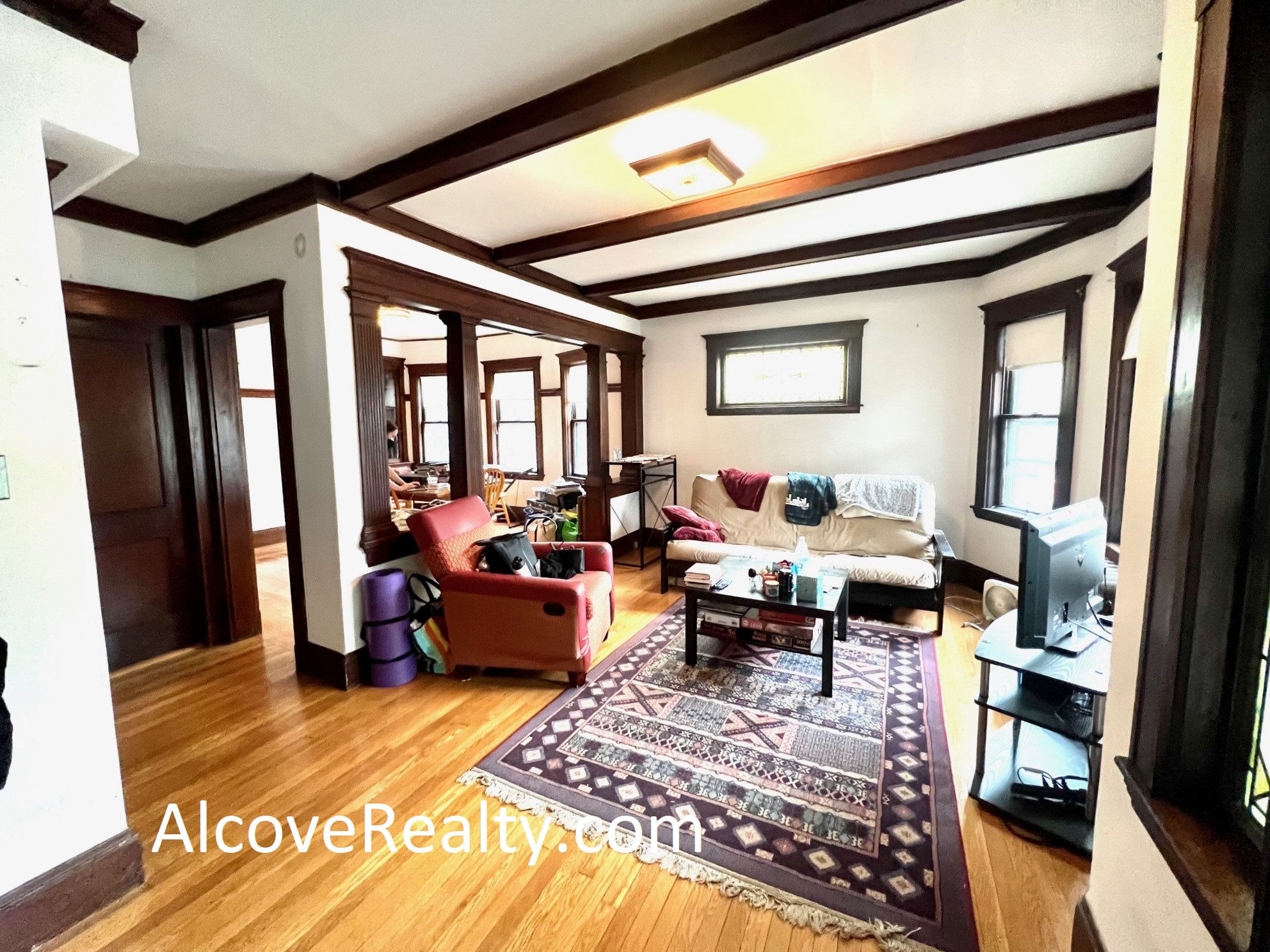 11 Leonard St, West Somerville