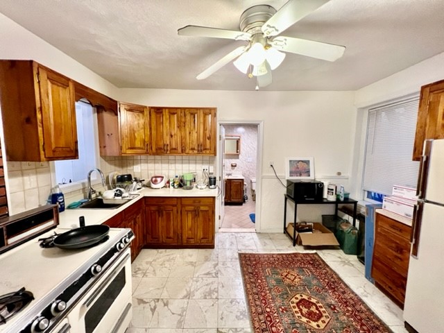 4 Garden Ct, North End