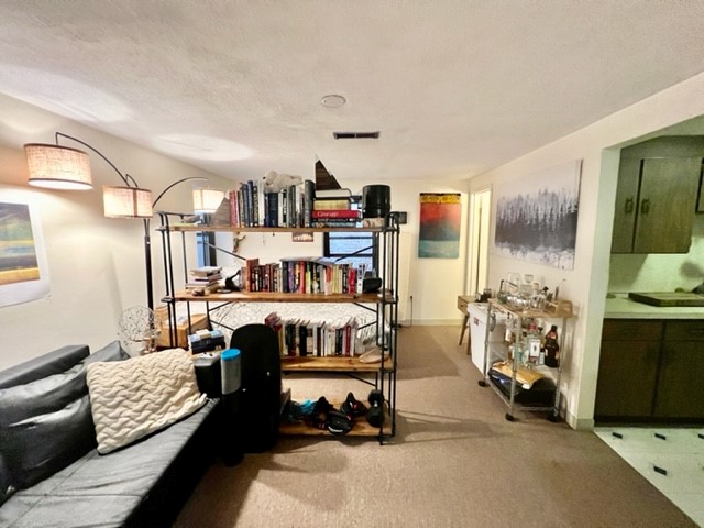 386 Commercial St, North End