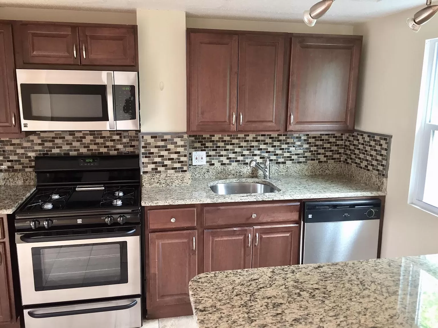 497 Poplar St, Roslindale