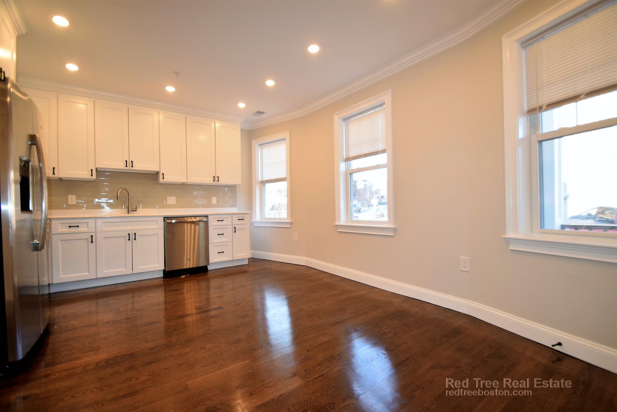 490 Washington St, Brighton