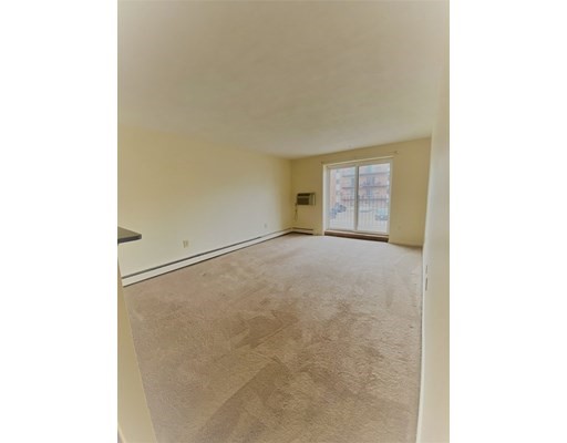 745 6th St, South Boston