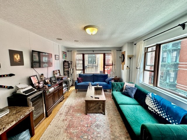 1 Noyes Pl, North End