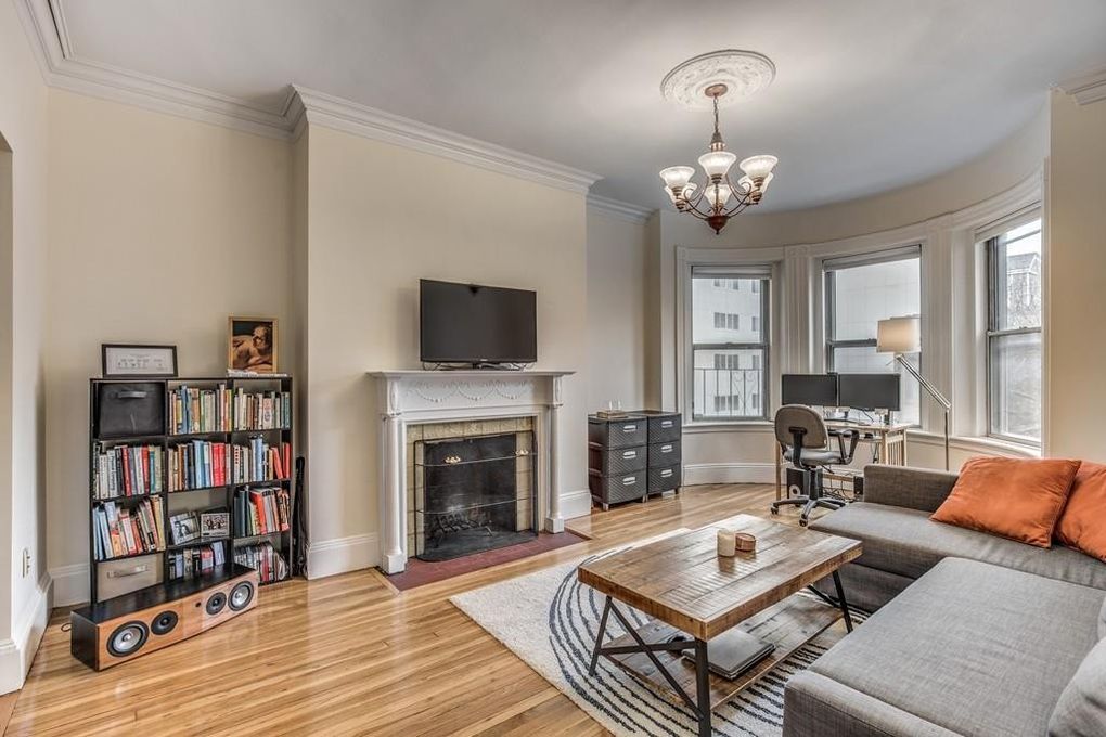 198 Saint Botolph St, Back Bay