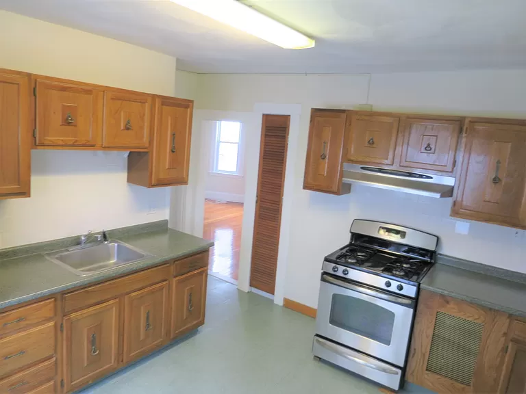 96 Conwell Ave, Teele Square