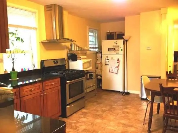 39 Adrian St, Ward Two