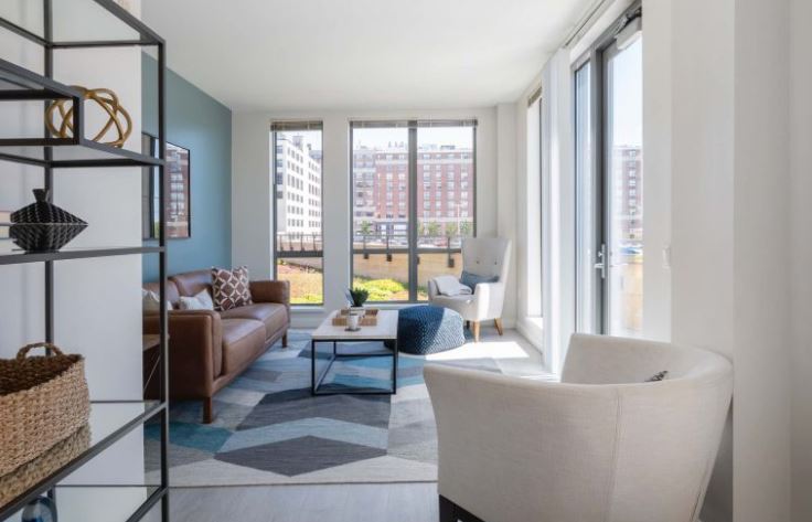 411 D St, South Boston