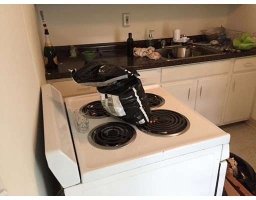 38 Oak St, Chinatown