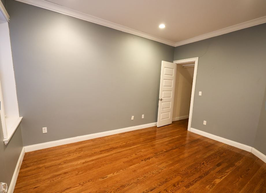 1803 Beacon St, Brookline
