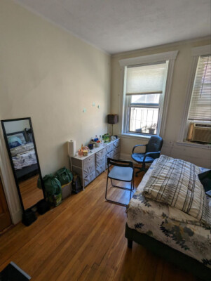 352 Riverway, Mission Hill