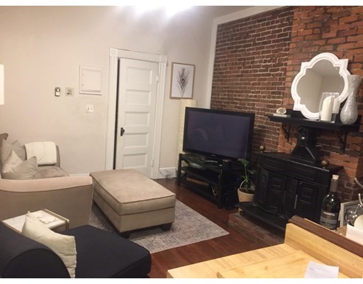 187 Saint Botolph St, Back Bay