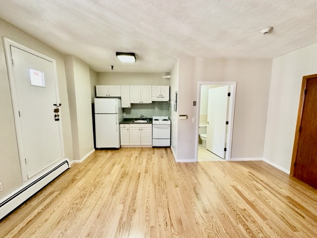 160 Salem St, North End