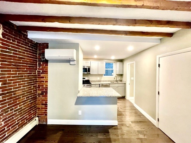 353 Hanover St, North End