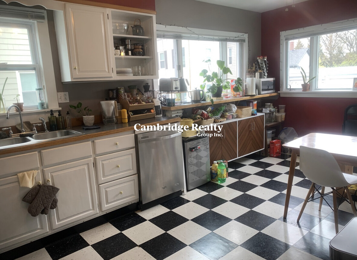 45 Franklin St, East Somerville