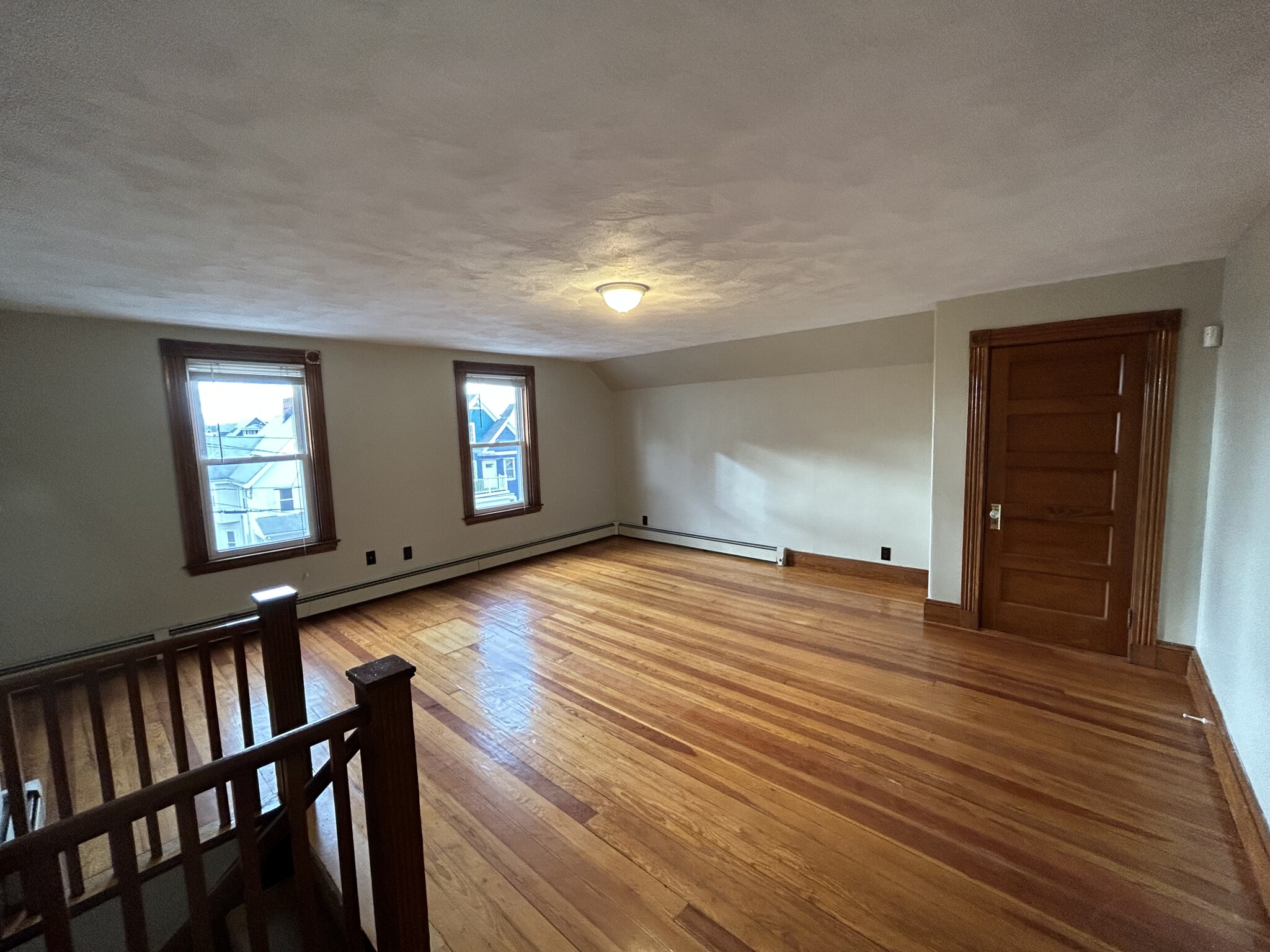 86 Medford St, Medford