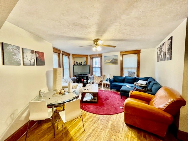 300 North St, North End