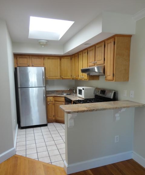 133 West 7th St, South Boston