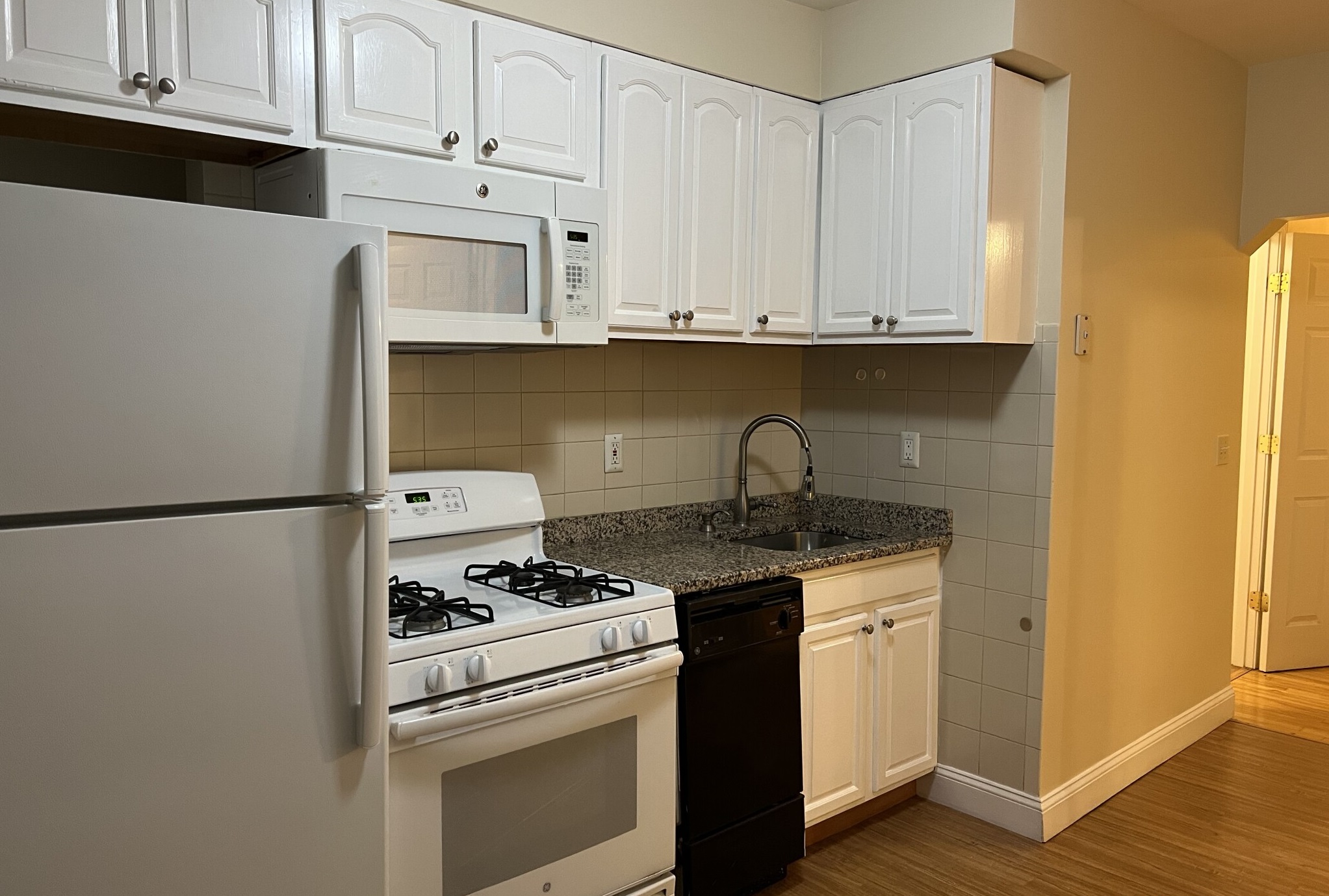 82 Hampshire St, The Port