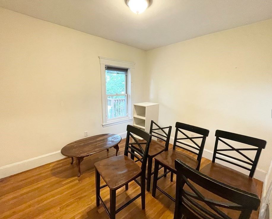 15 Sunset St, Mission Hill