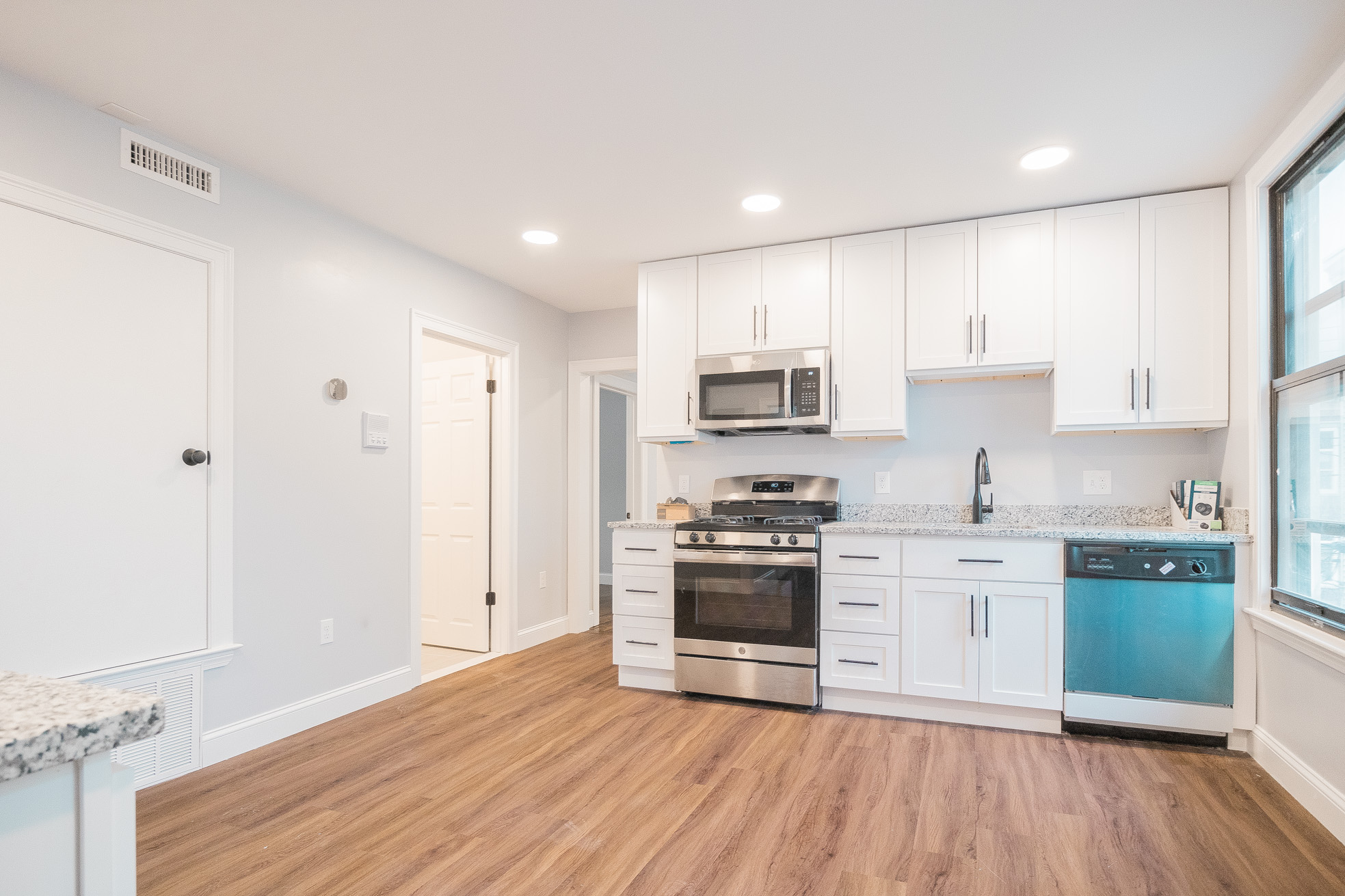 344 Saratoga St, East Boston