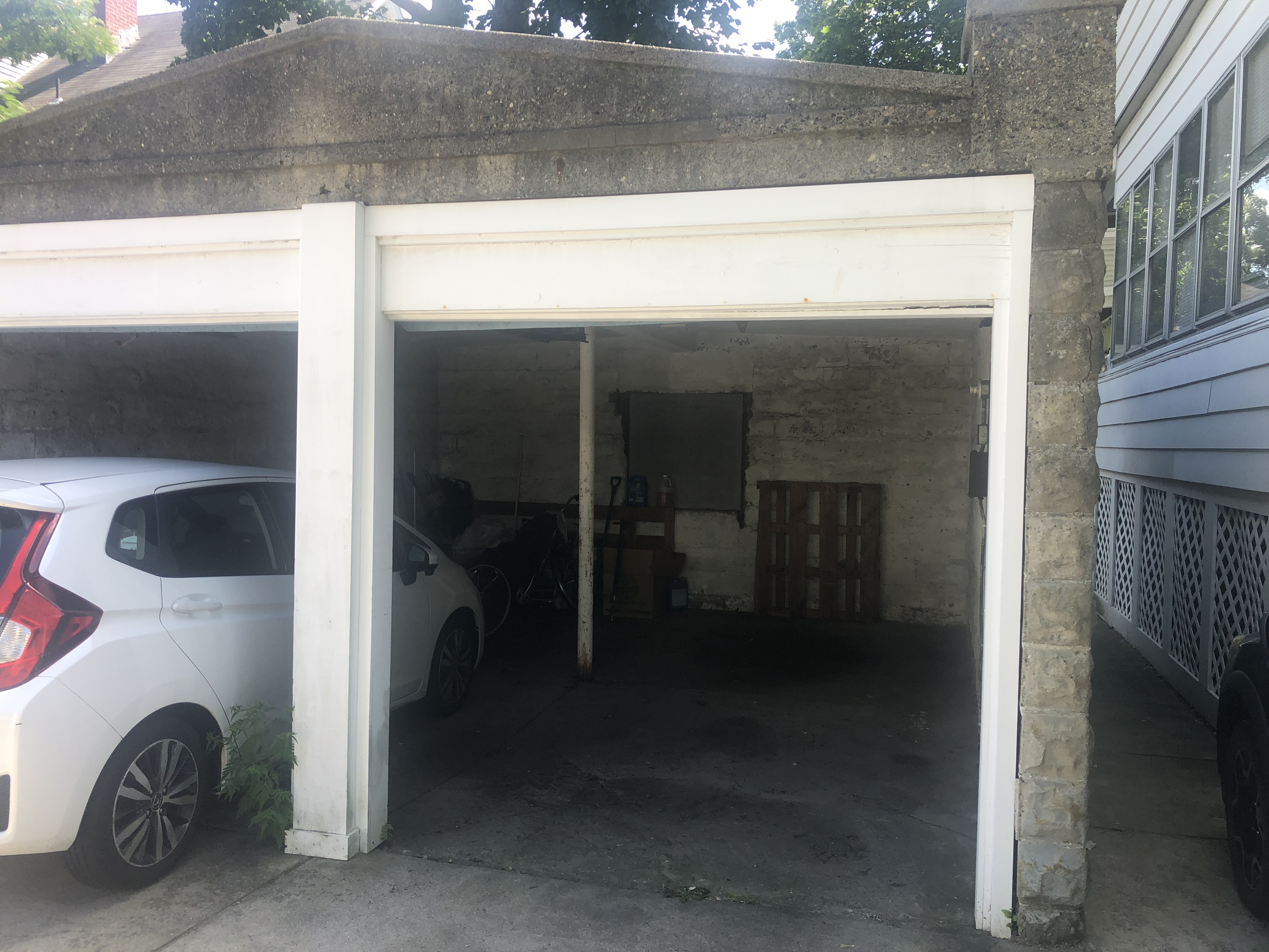 73 Hillside Rd, Mount Auburn (Watertown)