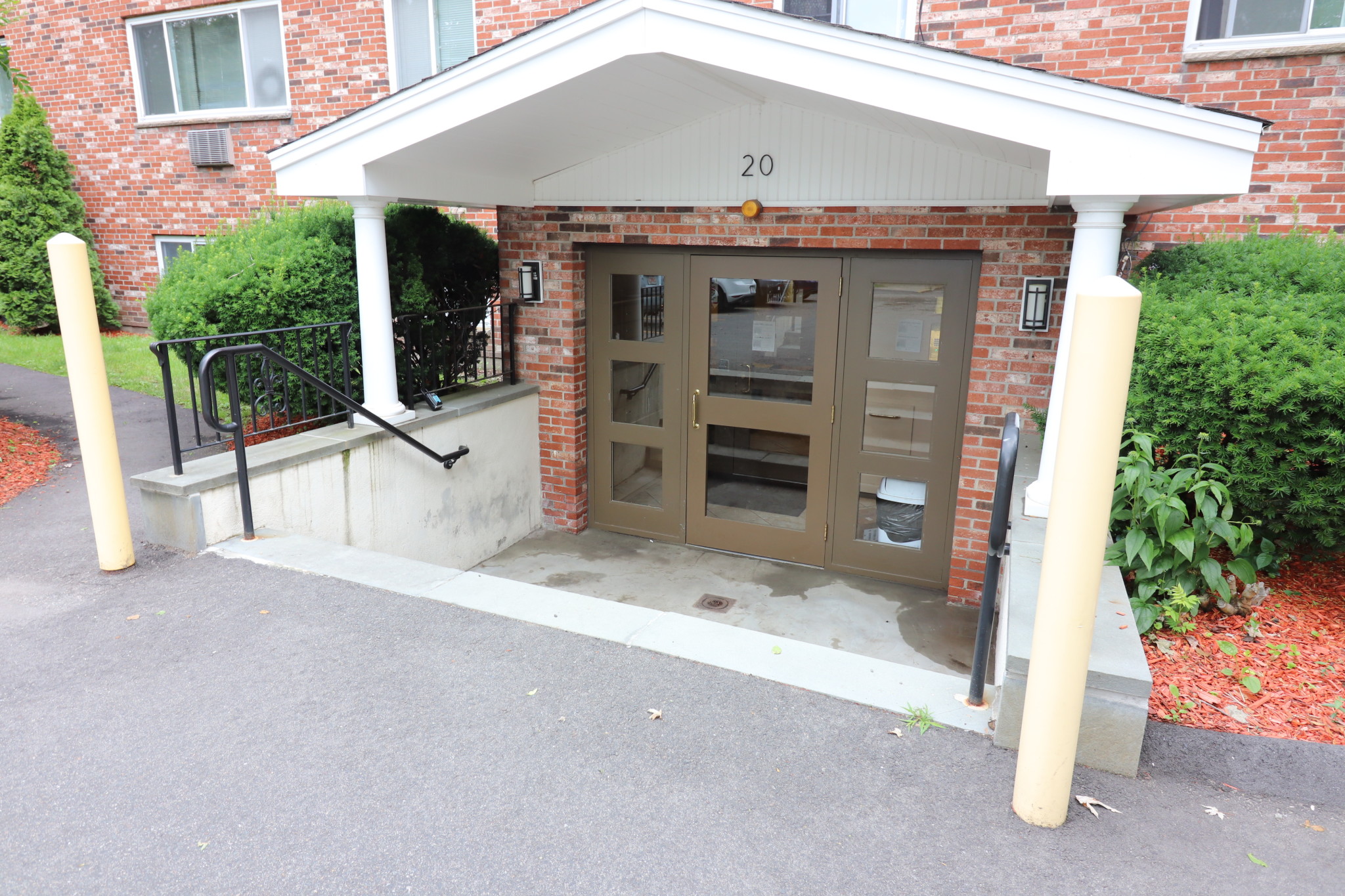 20 Radcliffe Rd, Allston