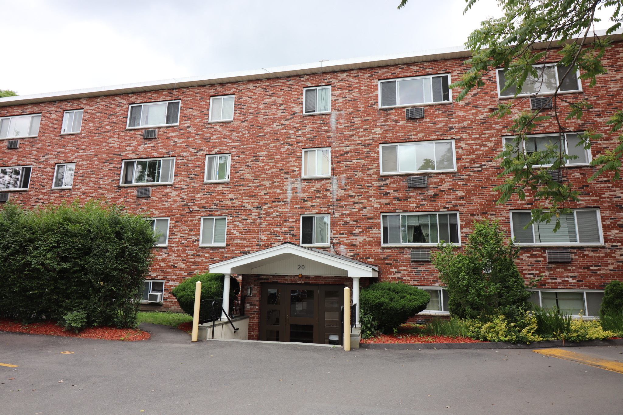 20 Radcliffe Rd, Allston