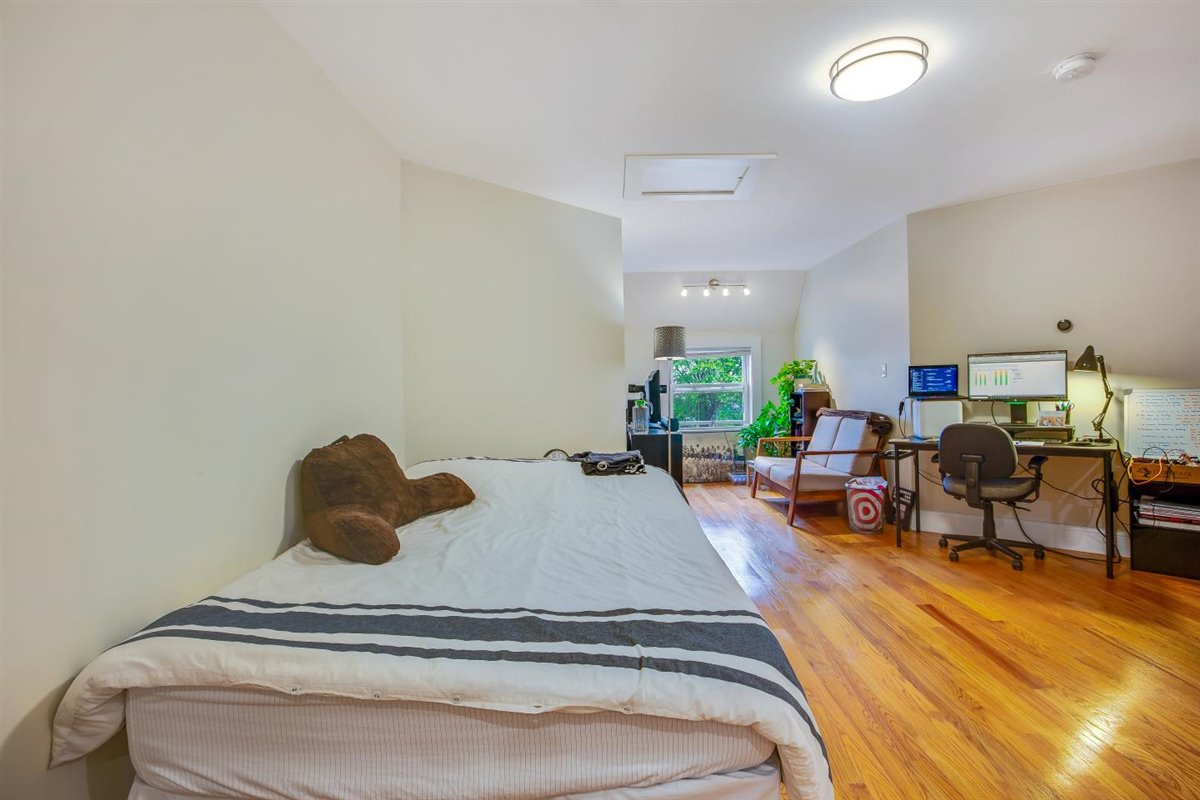 21 Monastery Rd, Brighton