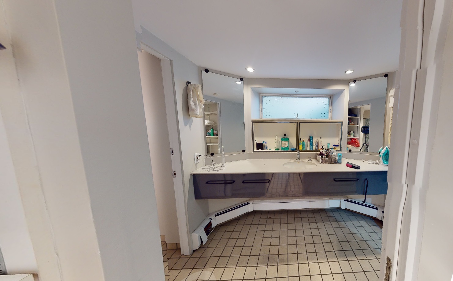 8 Chapman Pl, Harvard Square