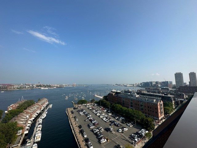 300 Commercial St, North End