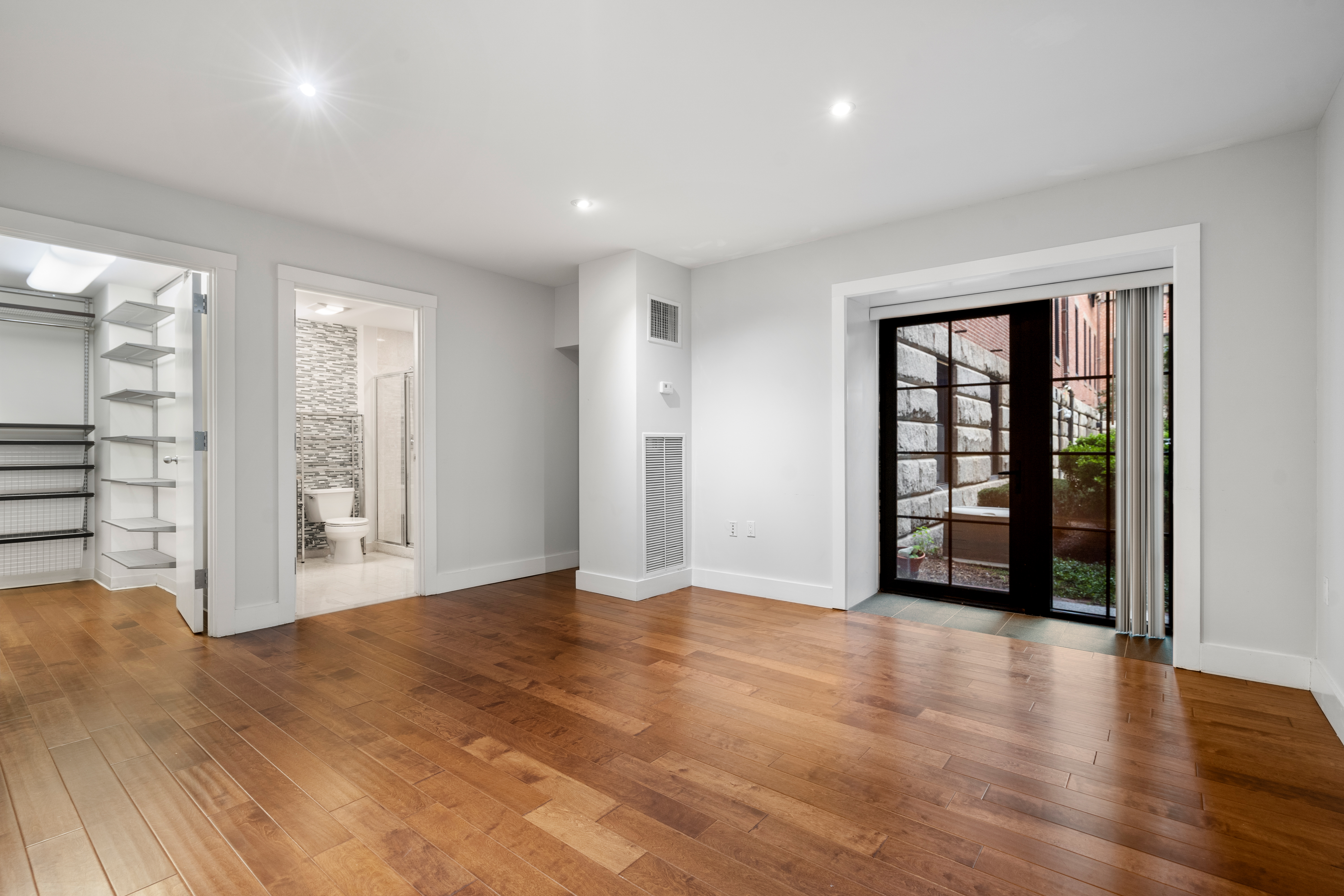 21 Father Francis Gilday St, South End