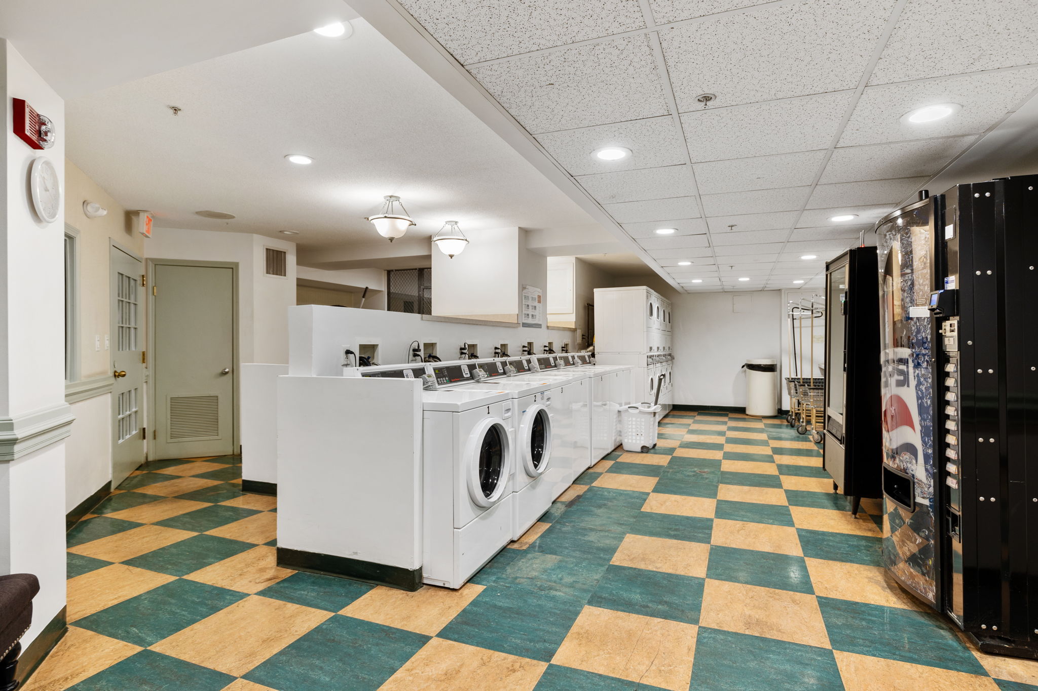 20 Chapel St, Longwood