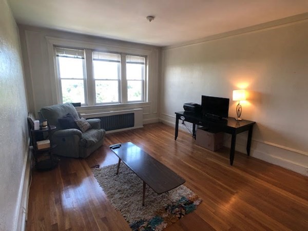 2001 Commonwealth Ave, Brighton