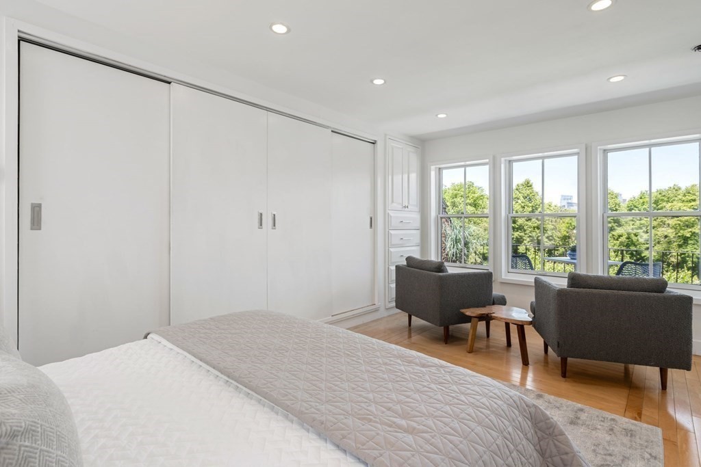 201 W Springfield St, South Boston